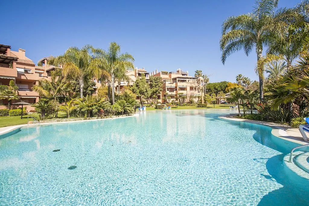 Alhambra Dream Airstream Apartment Estepona