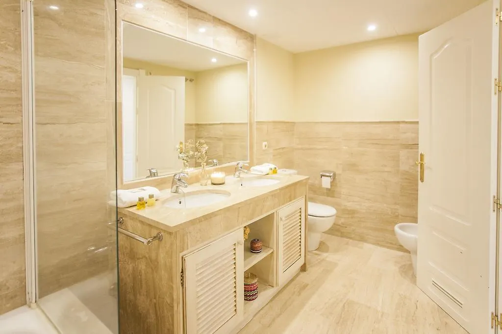 Alhambra Dream Airstream Apartment Estepona