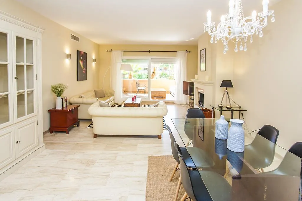 Alhambra Dream Airstream Apartment Estepona Spain