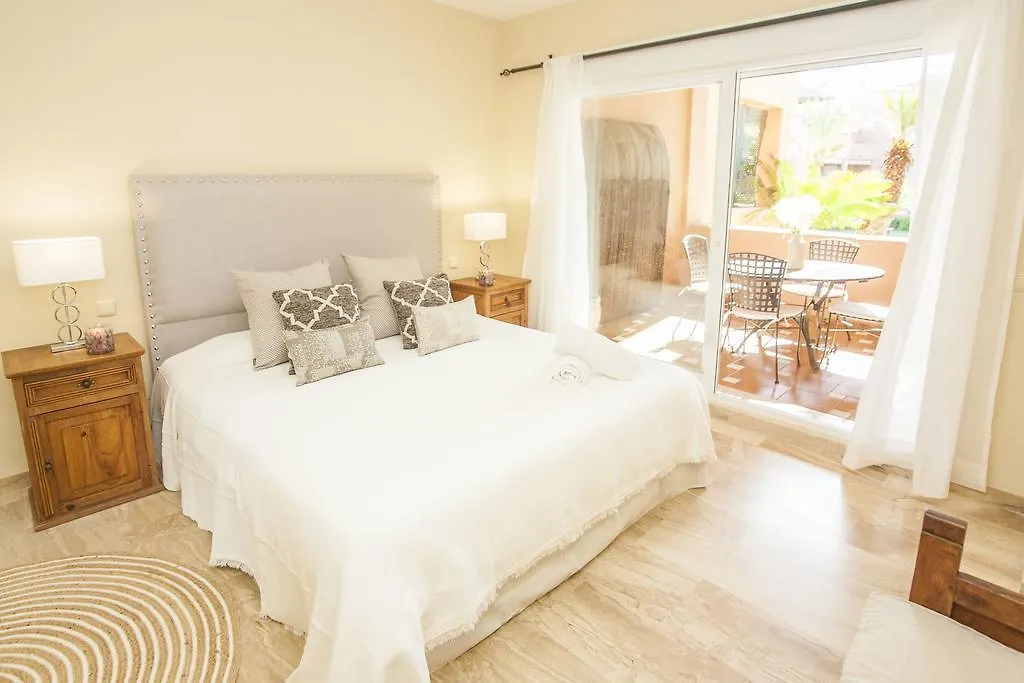Alhambra Dream Airstream Apartment Estepona